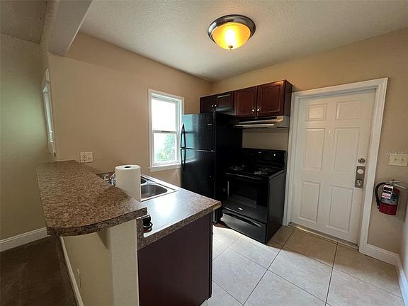 5th image of 432 8th Ave N #3
