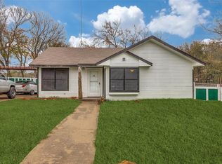 905 S Cardinal Rd, Azle, TX 76020