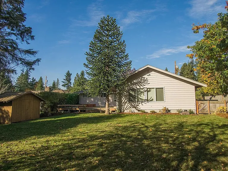 8630 Holly Ln — Photo 14