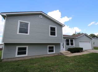 805 W Walnut St, Lexington, IL 61753