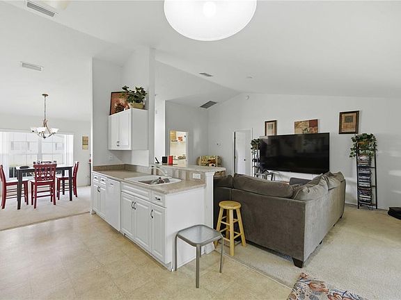 5th image of 3959 SW 129th St