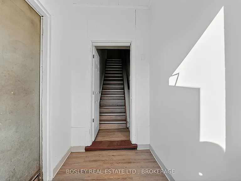 242 Mary St #10 — Photo 3