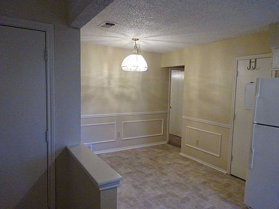 4th image of 5005 Santa Fe Ct