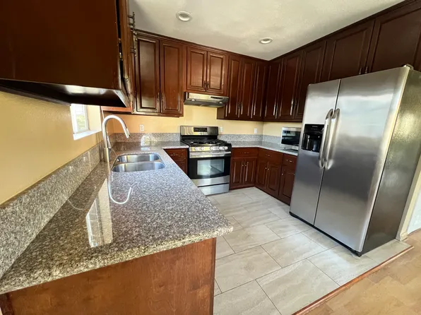 5646 La Mirada Ave #2, Los Angeles, CA 90038