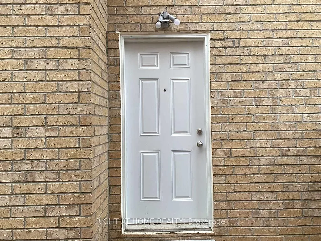 3 bed, $1,900 — Photo 4