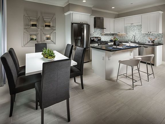 4th image of 4442 Lilac Cir