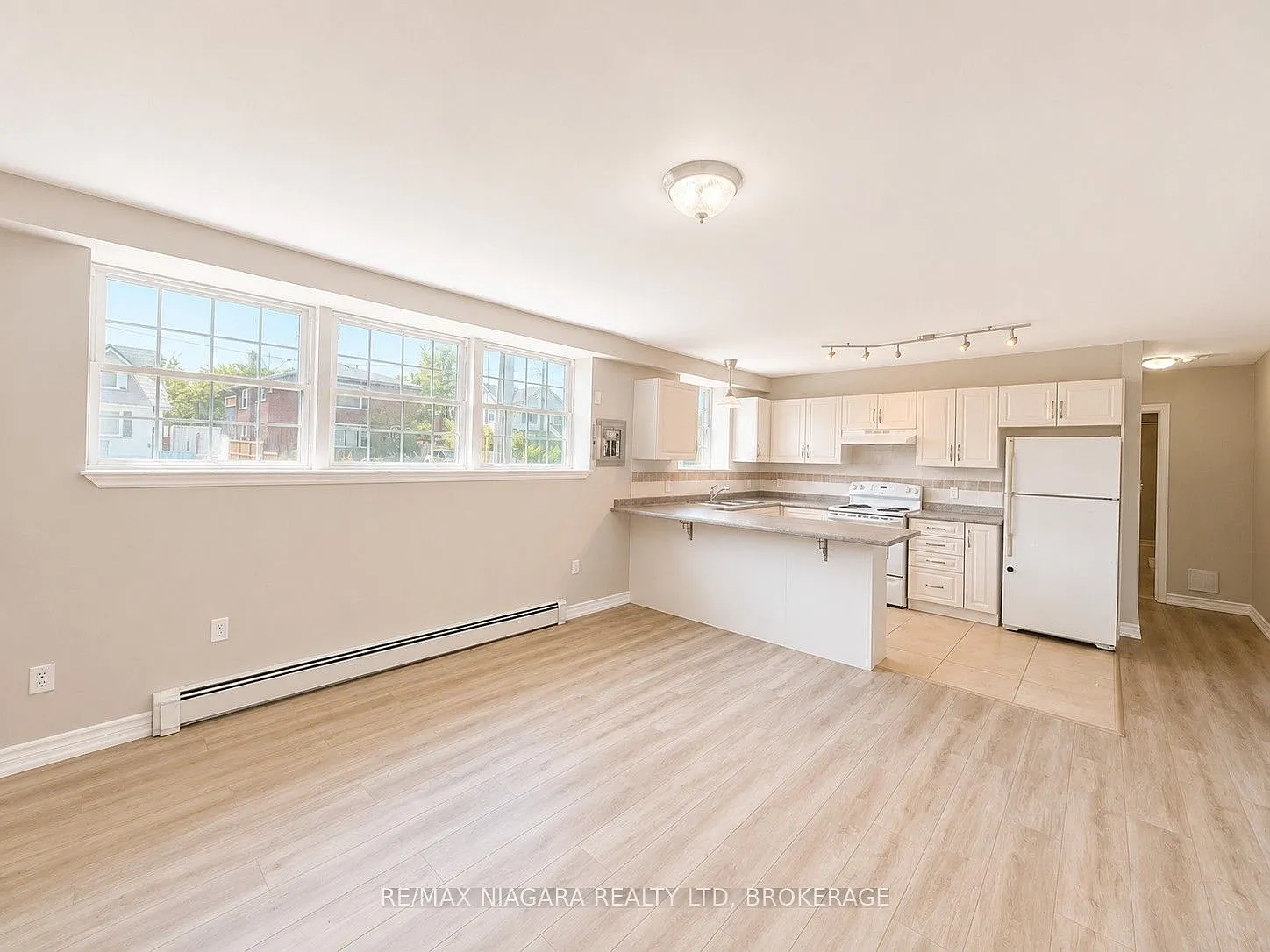 1 bed, $1,599 — Photo 2