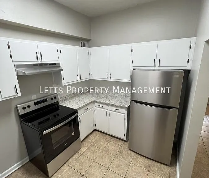 905 Wright Dr — Photo 3
