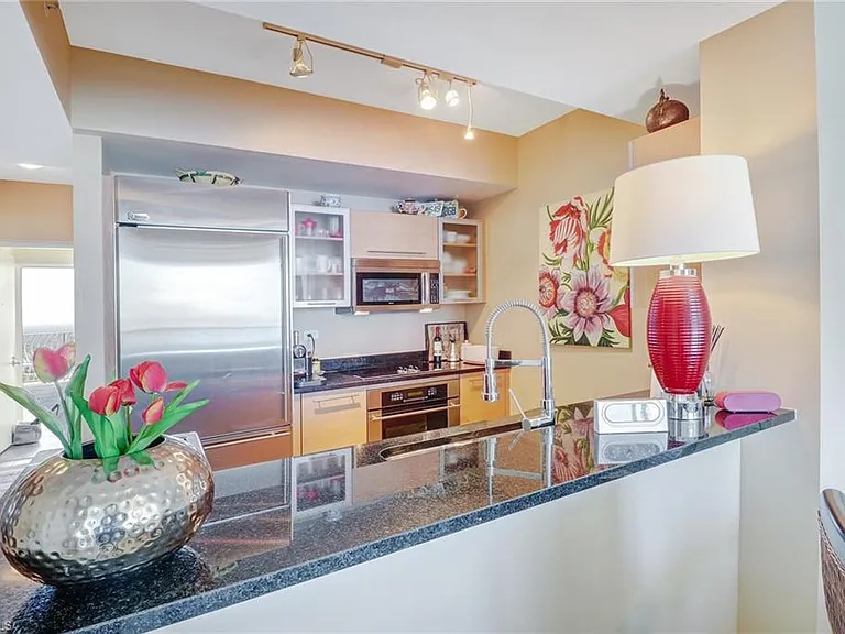 3000 Oasis Grand Blvd #3006 — Photo 10