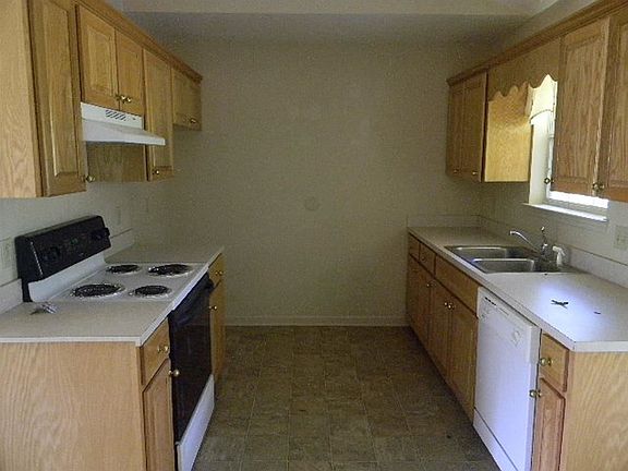 5th image of 808 E 9th Ave