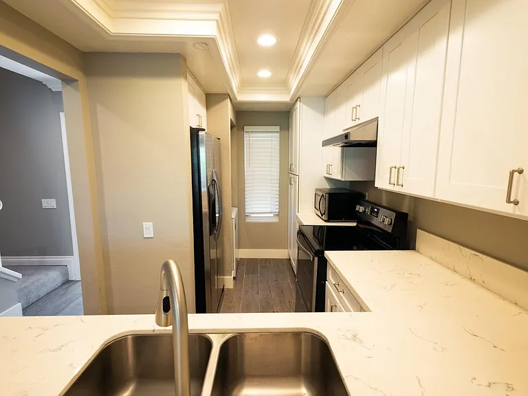 111 Abbeywood Ln — Photo 8