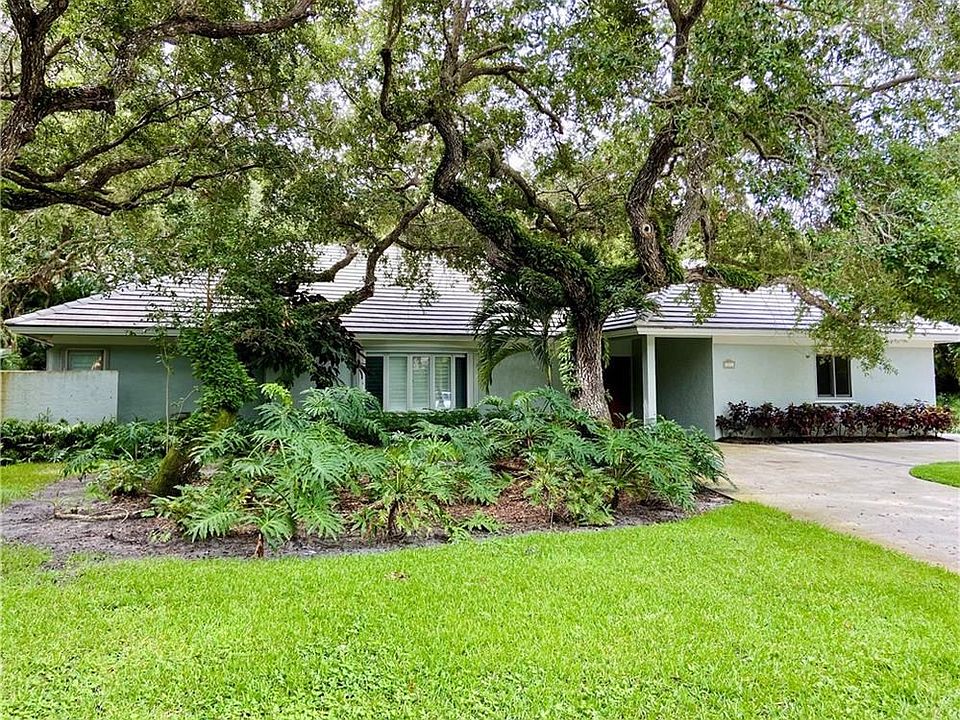 1st image of 311 Marbrisa Dr