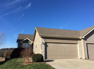 4945 Stoneback Dr, Lawrence, KS 66047