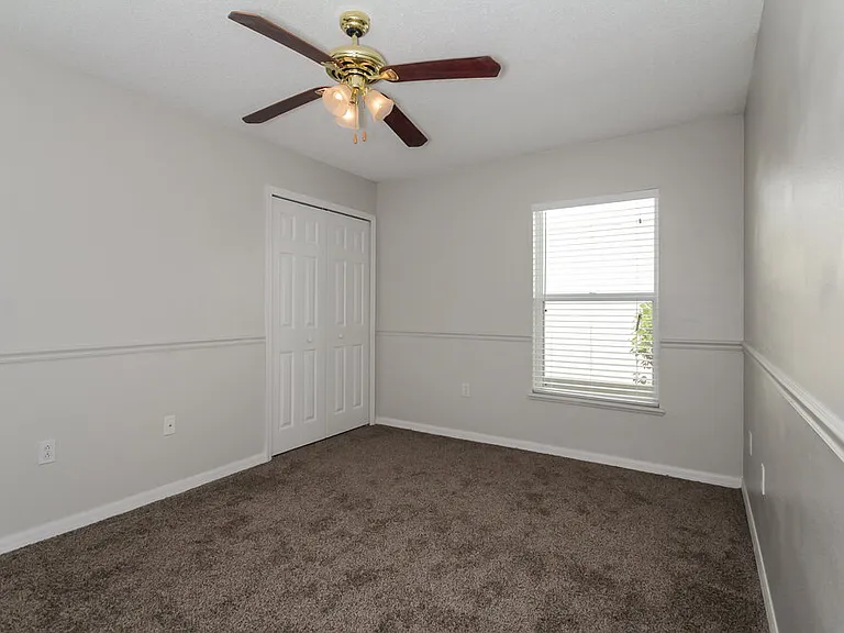 12814 Lake Vista Dr — Photo 11