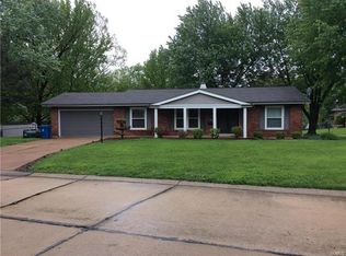 7406 Sir Lords Ln, Hazelwood, MO 63042