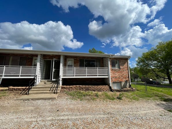 708 E Walnut St APT 203, Belton, MO 64012
