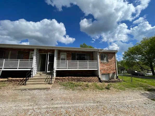 708 E Walnut St APT 203, Belton, MO 64012