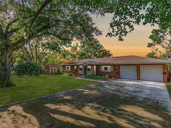 2nd image of 930 Lake Elbert Dr SE