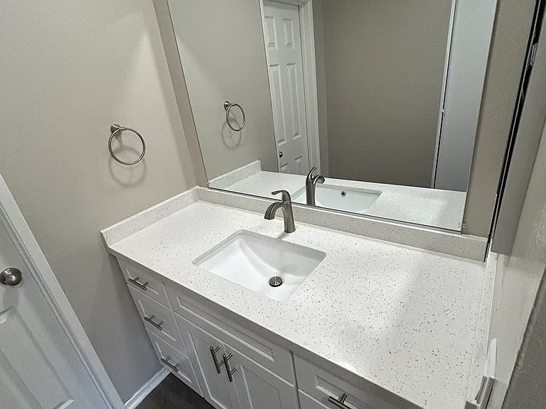 Taylor Garden Apartments — Photo 44