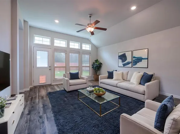 138 Emery Oak Way, Huntsville, TX 77320