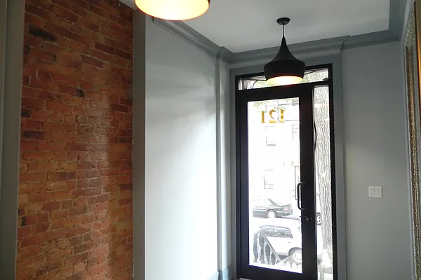 Rented by Bold New York | media 21