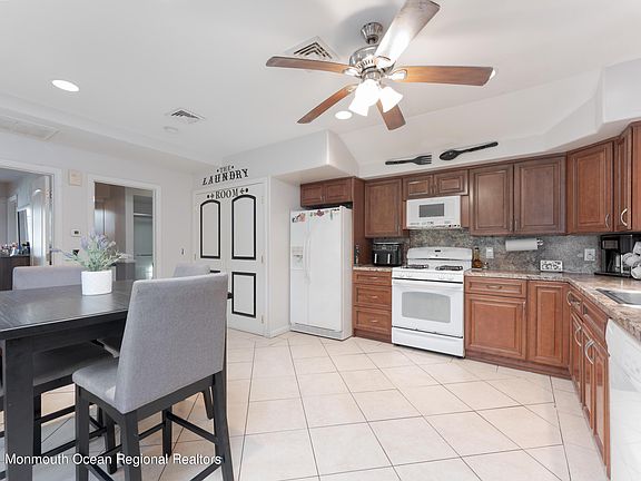 3rd image of 507 Barnegat Ave