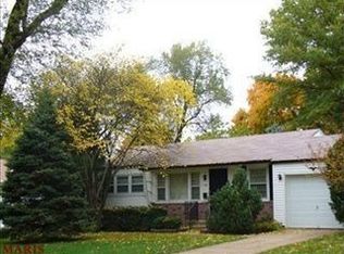 155 Saint Daniel Ln, Florissant, MO 63031