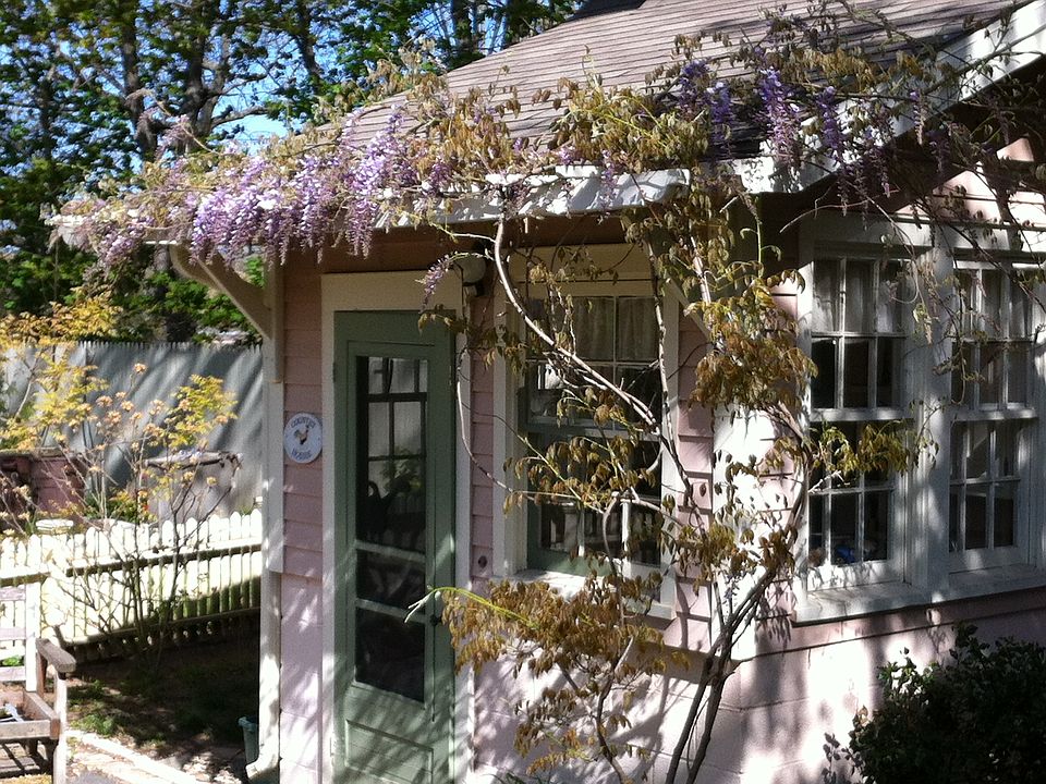 2nd image of 203 Church St