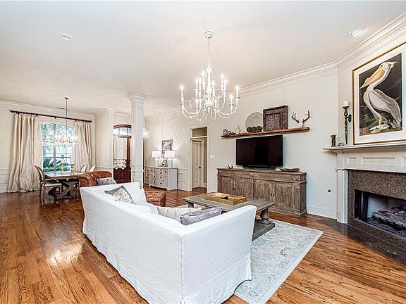 5th image of 413 Place St