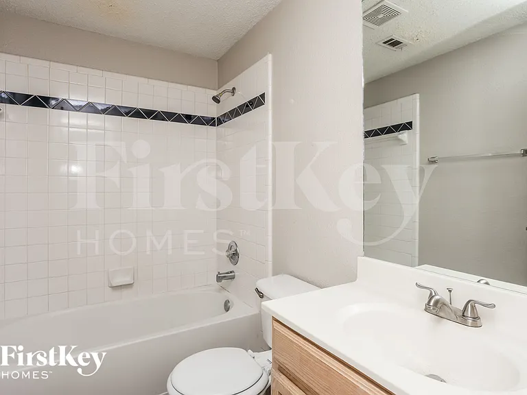 5902 Silverpoint Ct — Photo 15