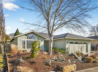 3030 Adams Cir, Medford, OR 97504