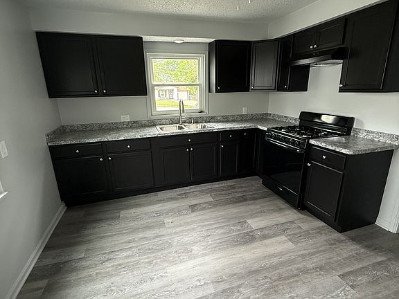 2nd image of 44 S Bon Air Ave
