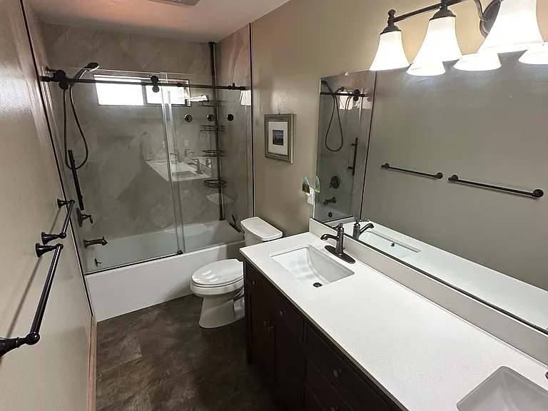 460 Lido Dr — Photo 18
