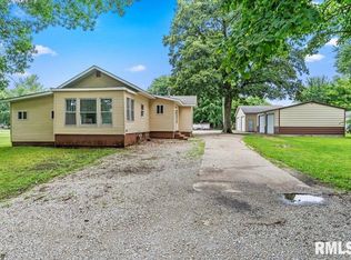 708 N 4th St, Auburn, IL 62615