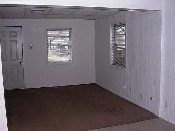 2nd image of 1823 Oriole Dr