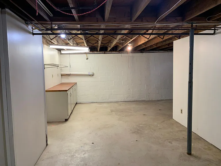 5522 Silo Hill Rd — Photo 34