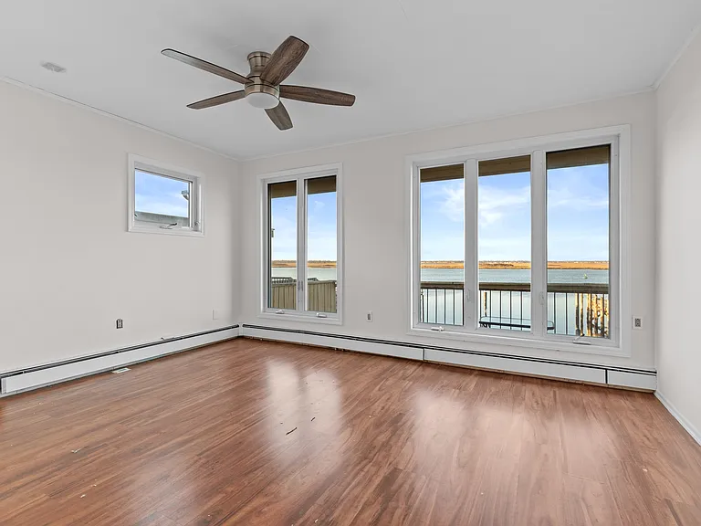 115 Maryland Ave — Photo 14
