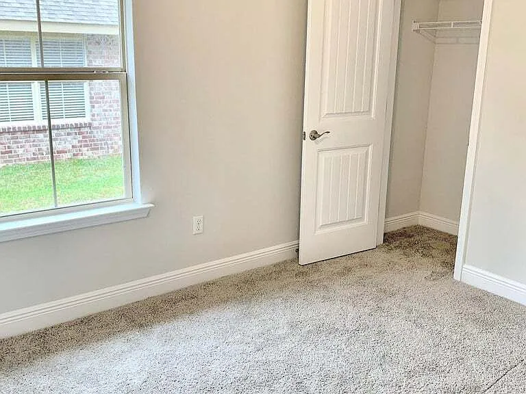 16509 Lexington Ct — Photo 3