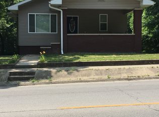 715 Salem Rd, Mount Vernon, IL 62864