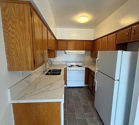 4th image of 1310 20th St #14