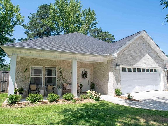 2nd image of 2730 Evonshire Dr