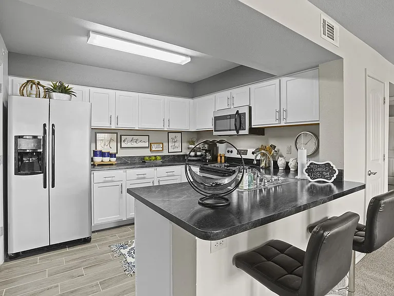 Watercress Apartments — Photo 37