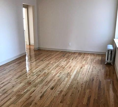 3rd image of 1233 Fulton Ave #1