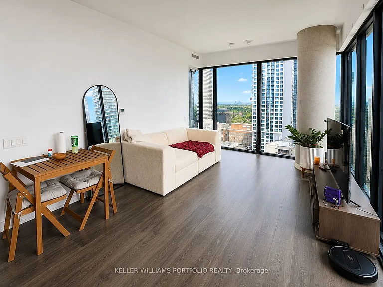 161 Roehampton Ave #3003 — Photo 4