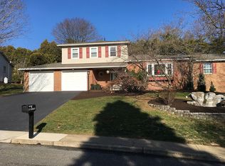 809 Nesbit Dr, Carlisle, PA 17013