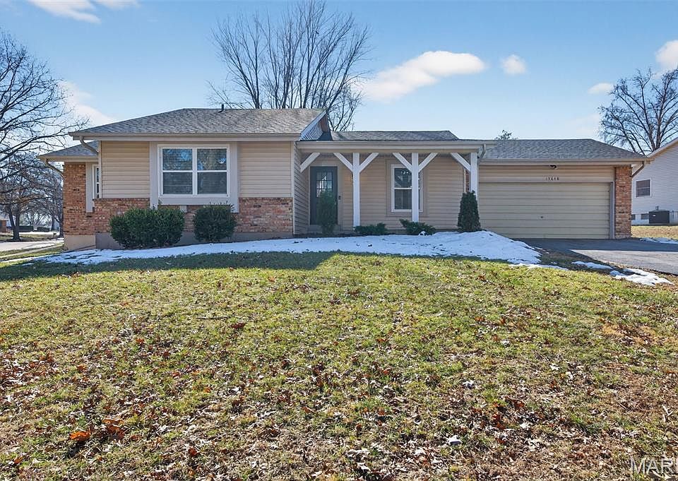 1st image of 15648 Silverlake Ct