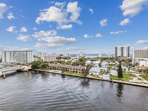 2nd image of 2880 NE 14th Street Causeway #1004