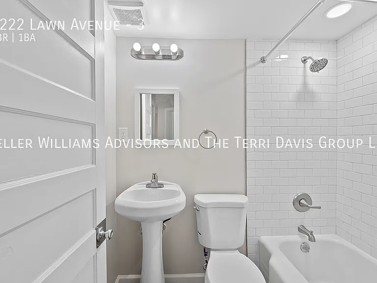 2222 Lawn Ave #3 — Photo 8