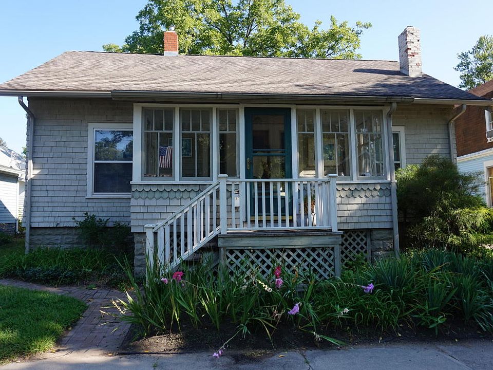 1st image of 707 Lee St