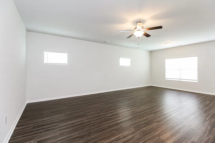 212 Dorian Loop — Photo 4
